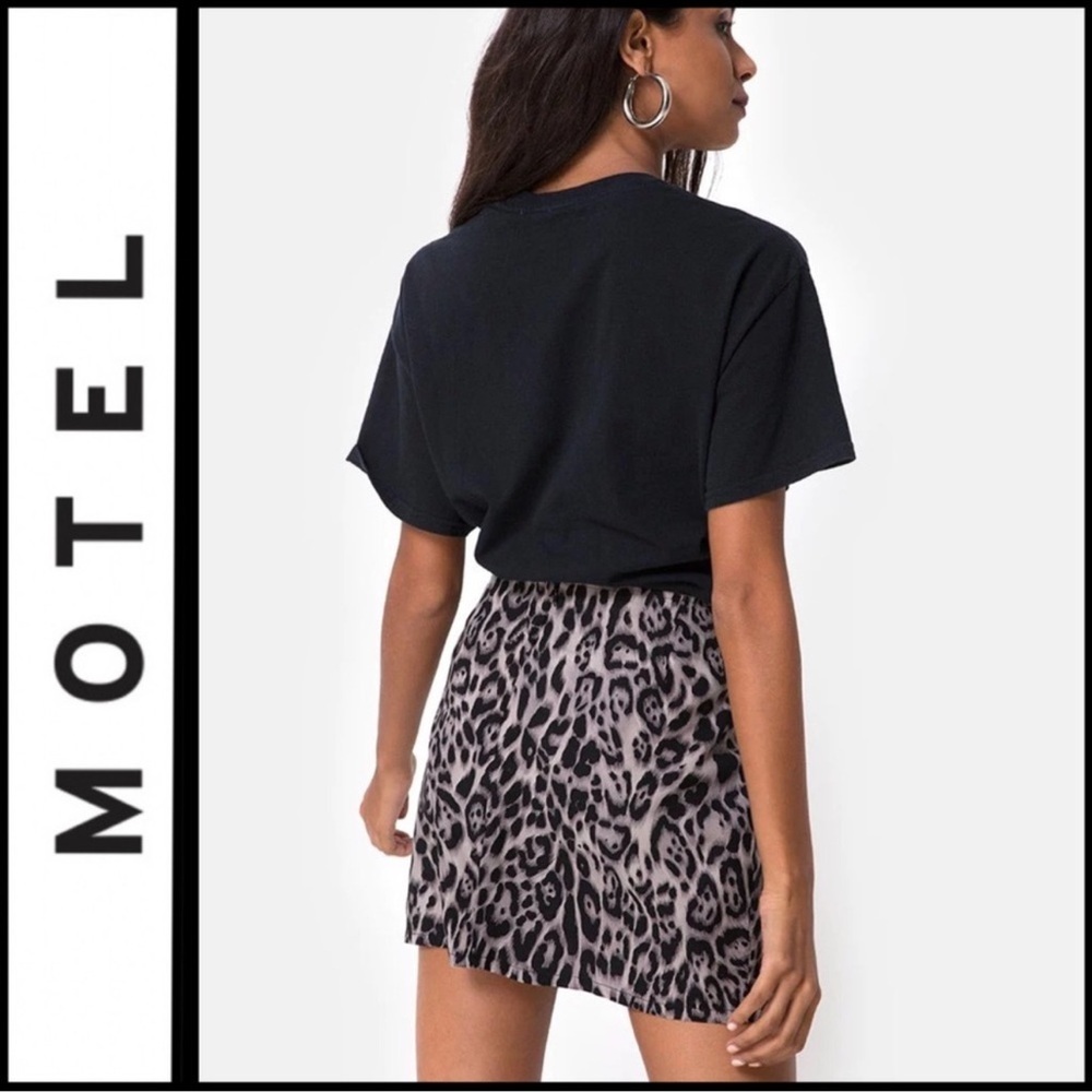 Motel Leopard Print Sheny Mini Skirt XS Off Center Slit Animal Gray Black - Picture 5 of 15